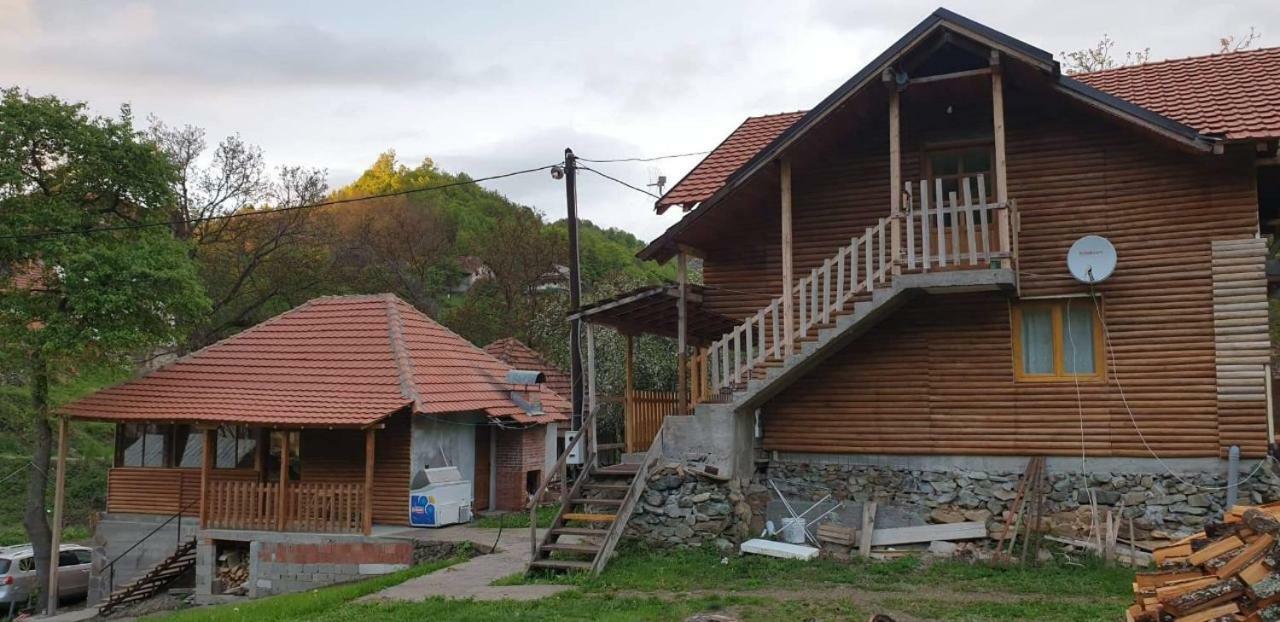 Domacinstvo Kod Gere Bed & Breakfast Crni Vrh Exterior photo