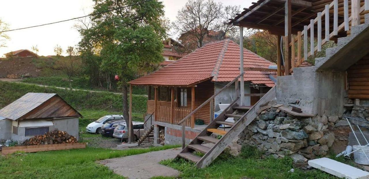 Domacinstvo Kod Gere Bed & Breakfast Crni Vrh Exterior photo