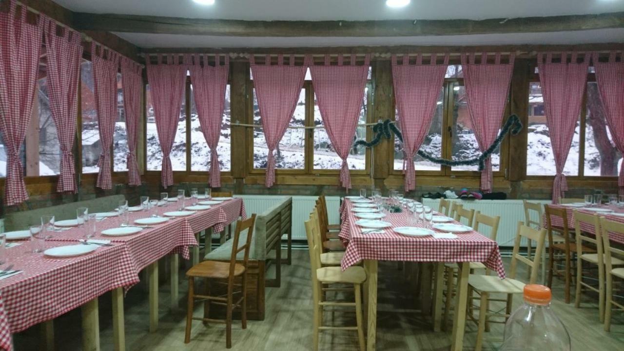 Domacinstvo Kod Gere Bed & Breakfast Crni Vrh Exterior photo