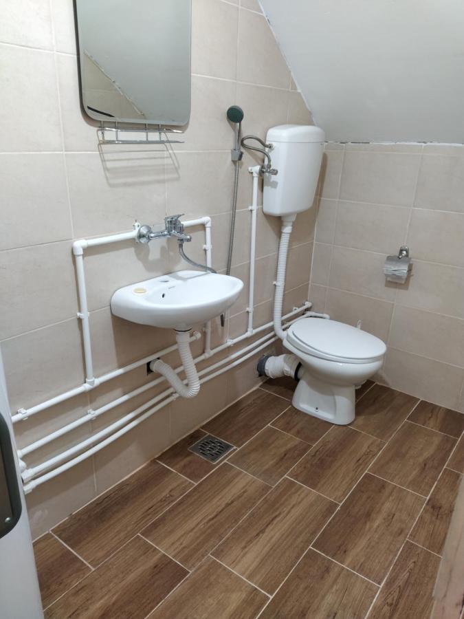 Domacinstvo Kod Gere Bed & Breakfast Crni Vrh Exterior photo